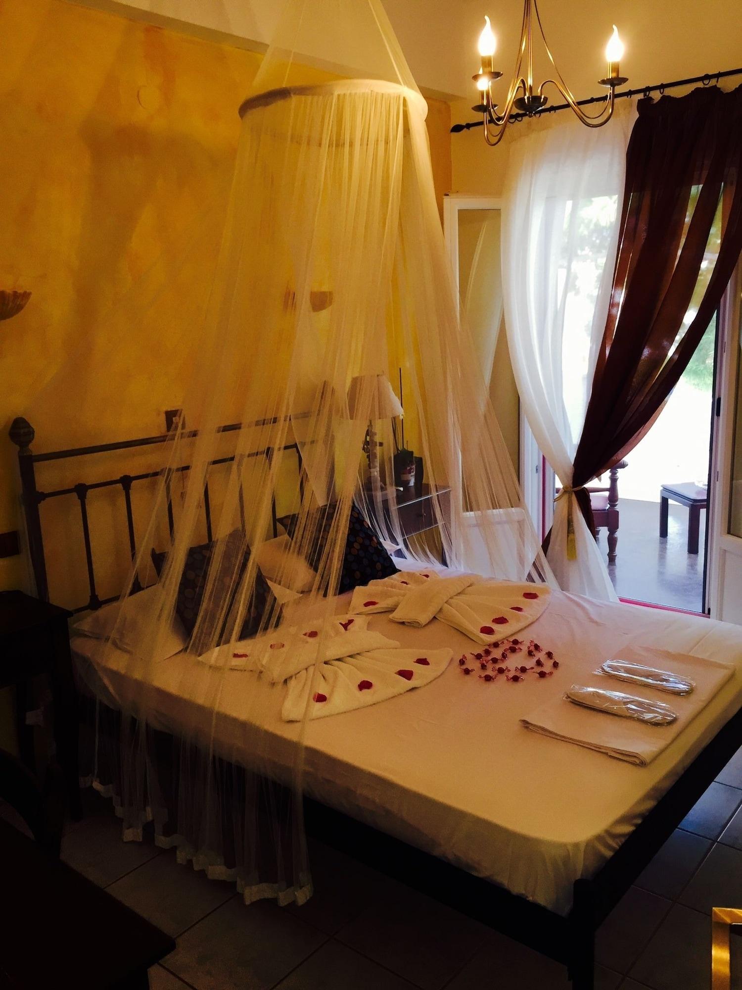 Aphrodite Boutique Hotel Alikí Extérieur photo